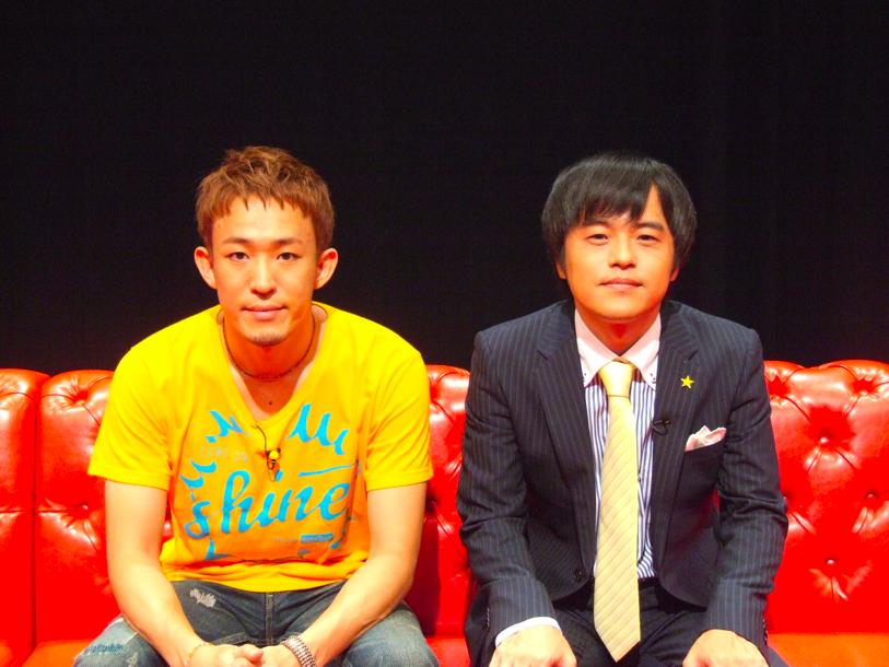 ファンキー加藤（写真左）とバカリズム（右）。