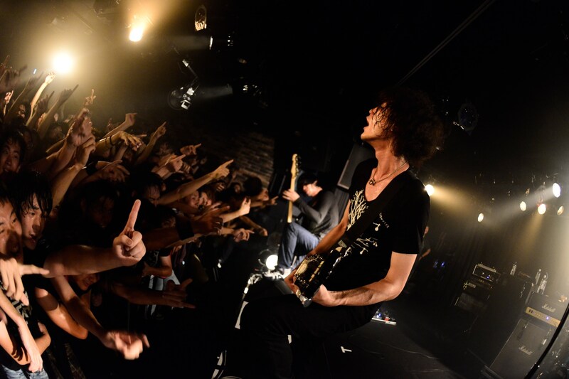 「カオスの百年 vol.8」男性限定ライブの様子。（撮影：橋本塁）