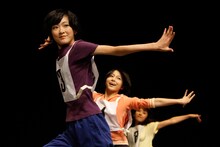 写真は乃木坂46「16人のプリンシパル」の9月9日第2公演より、第1幕の様子。