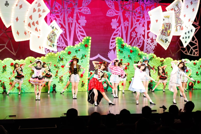 写真は乃木坂46「16人のプリンシパル」の9月9日第2公演より、第2幕の様子。