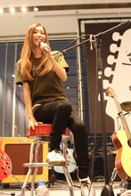 TOMOMI（B, Vo）