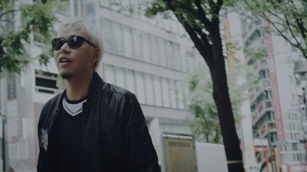 ILMARI「ストリート」編のワンシーン。