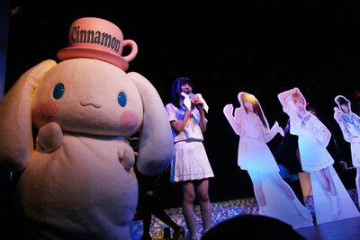 シナモン（写真左端）とでんぱ組.incのコラボレーション。