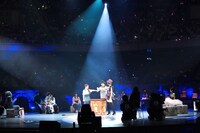 仁藤萌乃 vs 篠田麻里子