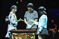 横山由依 vs 島崎遥香