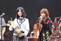 島崎遥香、高橋みなみ（写真左から）