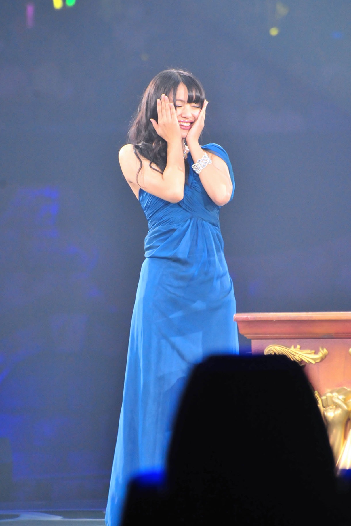 北原里英