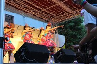 あべのHOOPでのライブの様子。