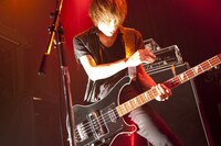 赤塚ヤスシ（B）(c) shimbo yuki