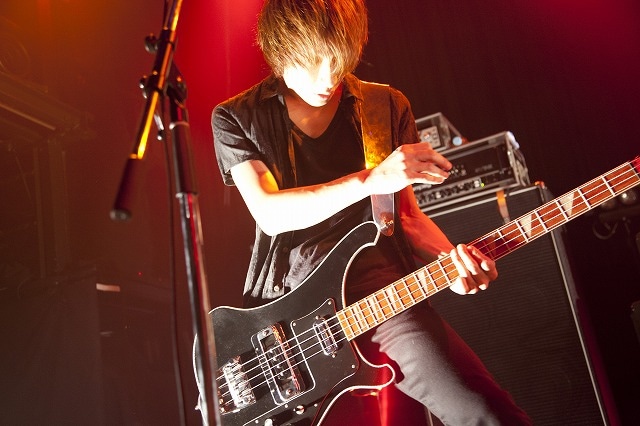 赤塚ヤスシ（B）(c) shimbo yuki
