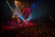 写真は「MANNISH BOYS Presents CRAZY FRIENDS’ COMING TO TOWN」赤坂BLITZ公演の様子。