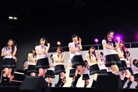 「走れ！Bicycle」発売記念全国握手会イベントの様子。