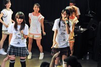 2組のコラボによる「tengal6」ではライムベリーのDJ HIKARU（写真手前右）もマイクを持って登場。