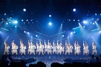 「会いたかった」をパフォーマンスするHKT48 2期生。