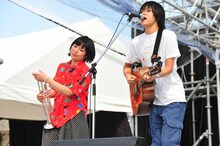 ファンファン（くるり / 写真左）、小山田壮平（andymori / 写真右）