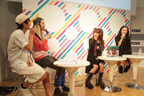 椎名ひかり×中田クルミ「渋原トークショー」の様子。