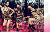 今週の人気の画像5位は「Perfumeが『VOGUE JAPAN』でモード誌撮影に初挑戦」より、Perfume。