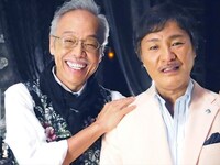 スタジオライブ収録時の谷村新司と堀内孝雄。