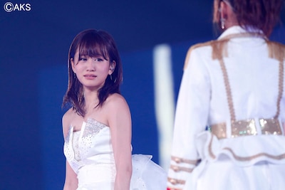 写真は「AKB48 in TOKYO DOME ～1830mの夢～」のワンシーン。