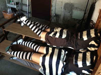 ギロチン台に拘束されるとこんな感じ。