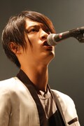 NICO Touches the Wallsはツアー最終日直前の12月19日にニューシングル「夢1号」をリリース予定。