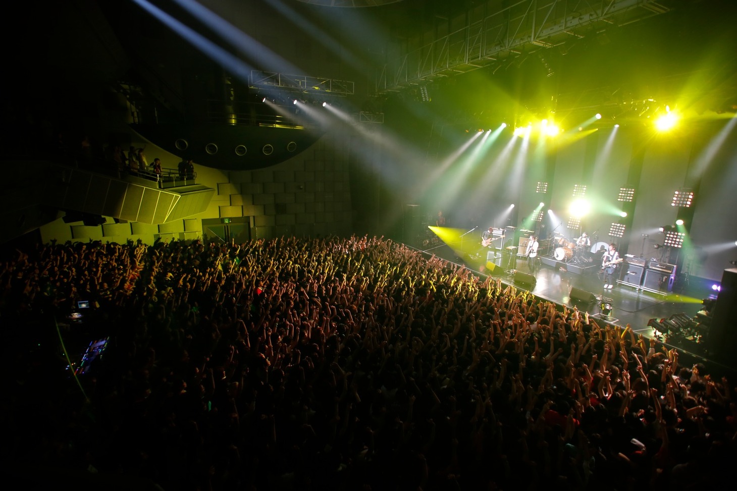 「NICO Touches the Walls TOUR 2012 "ALGORHYTMIQUE"」なんばHatch公演の模様。