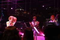 「MTV Unplugged」収録ライブでのChara。(c)アミタ マリ