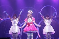 ホールツアー「ギザ10 しょこ【生】ツアー---!! 2012」渋谷公会堂の様子。