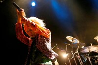 HIKARU.（Vo）（Photo：Rie Suwaki [MAXPHOTO］）