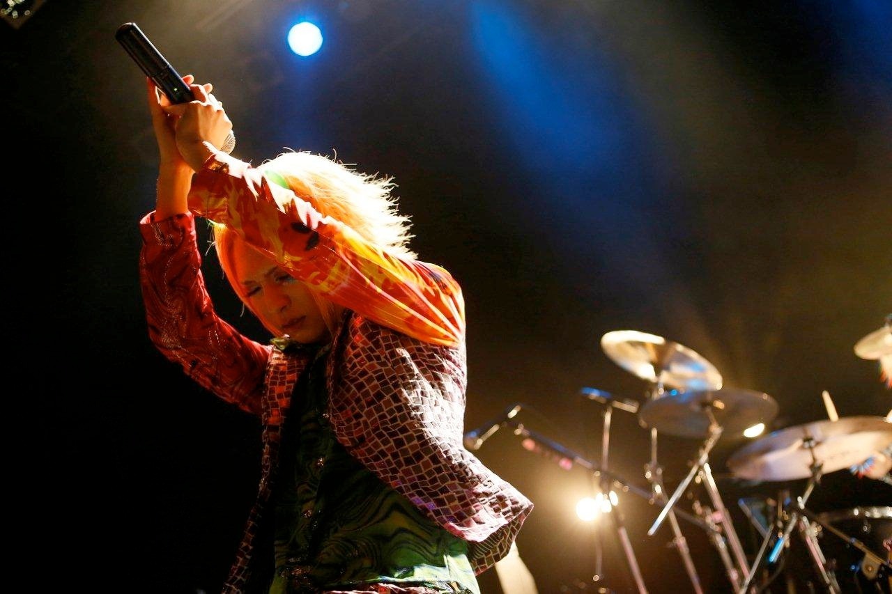 HIKARU.（Vo）（Photo：Rie Suwaki [MAXPHOTO］）