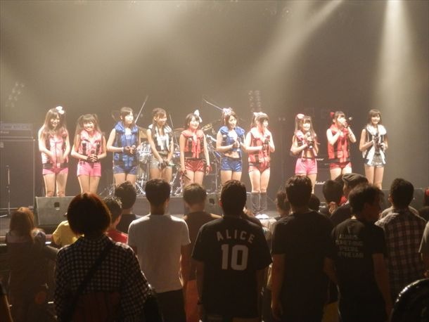 ライブ中のトッピング☆ガールズGT。