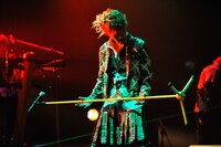 写真は10月3日公演でのTETSUYA。