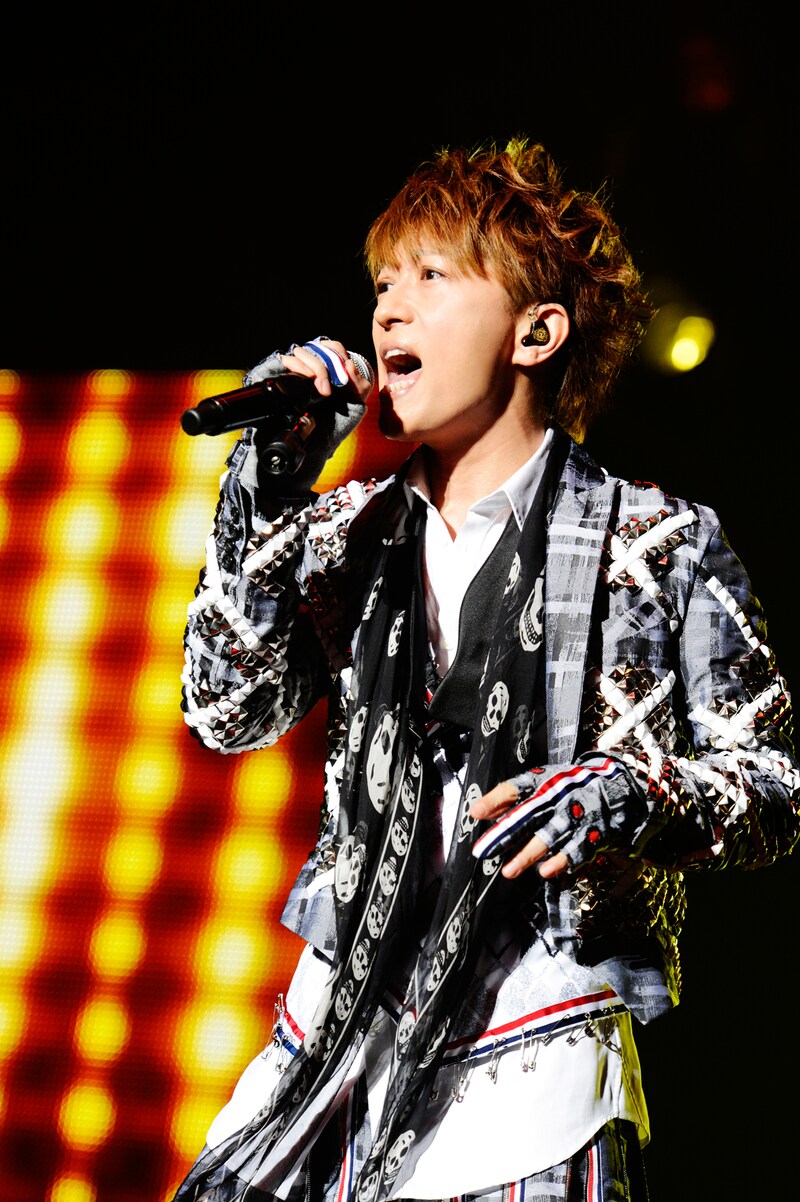 写真は10月3日公演でのTETSUYA。