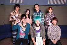 取材会に出席したキャスト陣（写真左上から細谷佳正、三上枝織、杉田智和、斎賀みつき、江口拓也、歌広場淳、神谷浩史）。