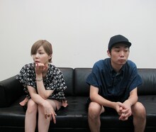 MEGと三浦康嗣（□□□）。