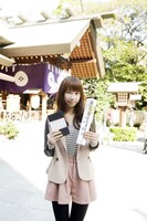 東京大神宮を訪れた沢井美空。