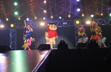 「テレビ朝日ドリームフェスティバル2012」でのきゃりーぱみゅぱみゅのライブの模様。