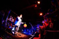 1日目の日直MC、坂詰克彦。