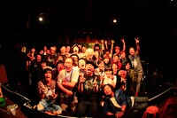 最終日「自己完結ロックFes」の集合写真。