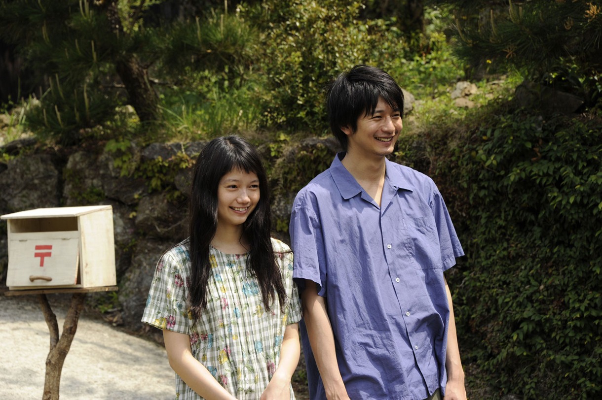 映画「きいろいゾウ」メインカット (C)2013西加奈子・小学館 /「きいろいゾウ」製作委員会