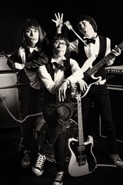 ザ50回転ズ“非合理的”ライブレコーディングに込めた思い