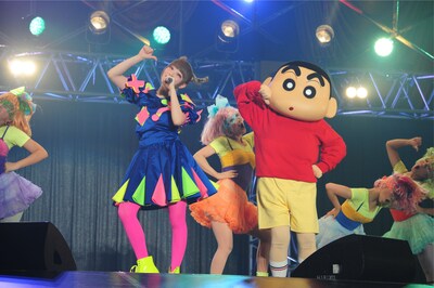 きゃりーぱみゅぱみゅ（写真左）、野原しんのすけ（写真右）