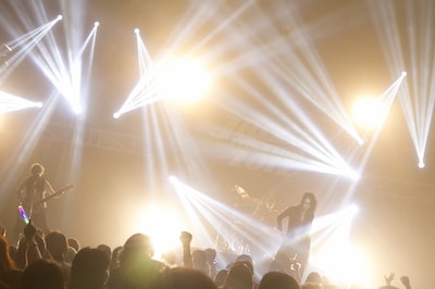 「JROCK EVOLUTION 2012」ジャカルタ公演でのムックのステージの様子。（撮影：大木大輔）