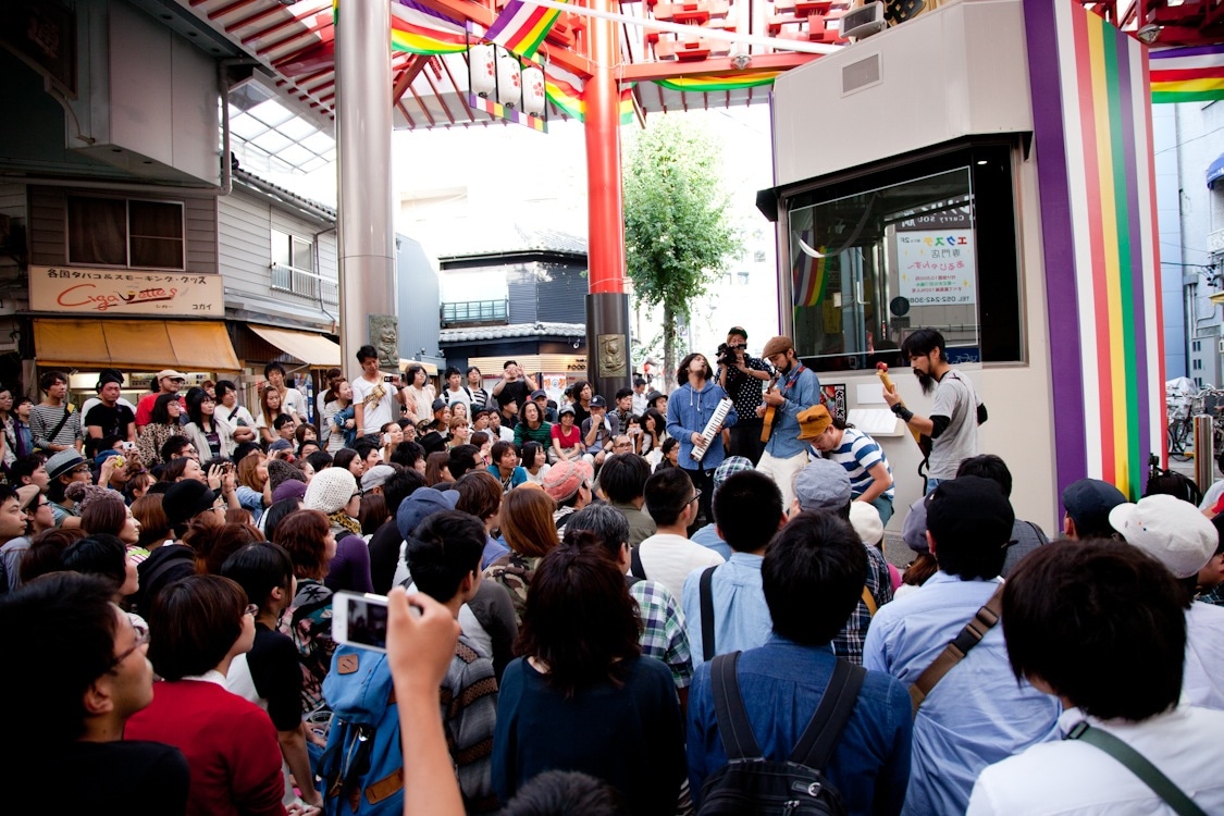 10月8日に行われた「ゲリラでごきげんよう！ツアー」名古屋編の模様。