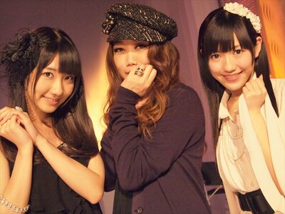 JUJU×柏木由紀×渡辺麻友「明日がくるなら」収録時の模様。