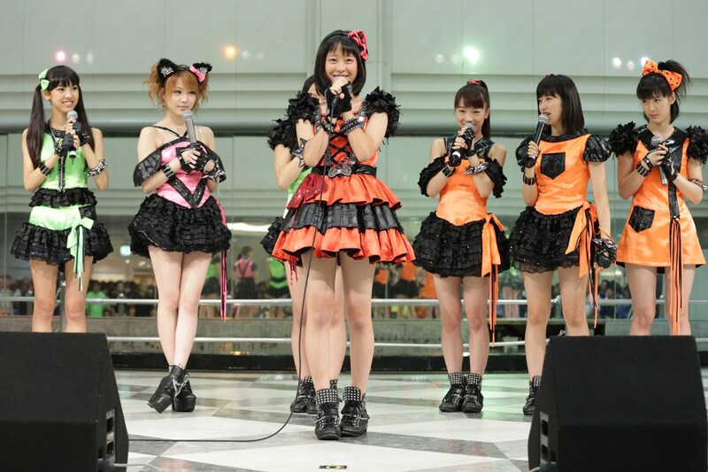 11期メンバーの小田さくら（写真中央）がMCに参加。