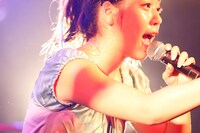 永原真夏（Vo）（撮影：木村泰之）