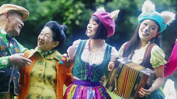 「住人十色」ビデオクリップのワンシーン。
