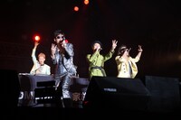 HOME MADE 家族とSEAMOのコラボレーションの模様（撮影：アラキシン）。