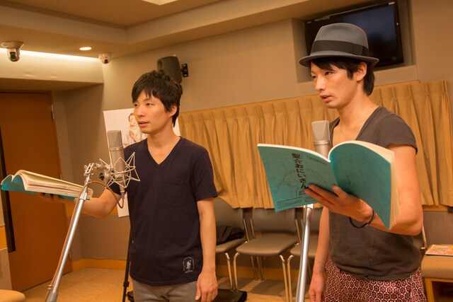 ブッダ役の星野源（写真左）とイエス役の森山未來（右）(C)中村 光・講談社／SYM 製作委員会